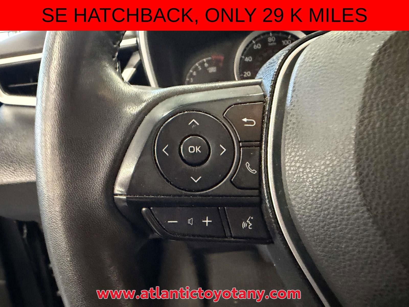 Used 2022 Toyota Corolla SE w/ SE Preferred Package image 26