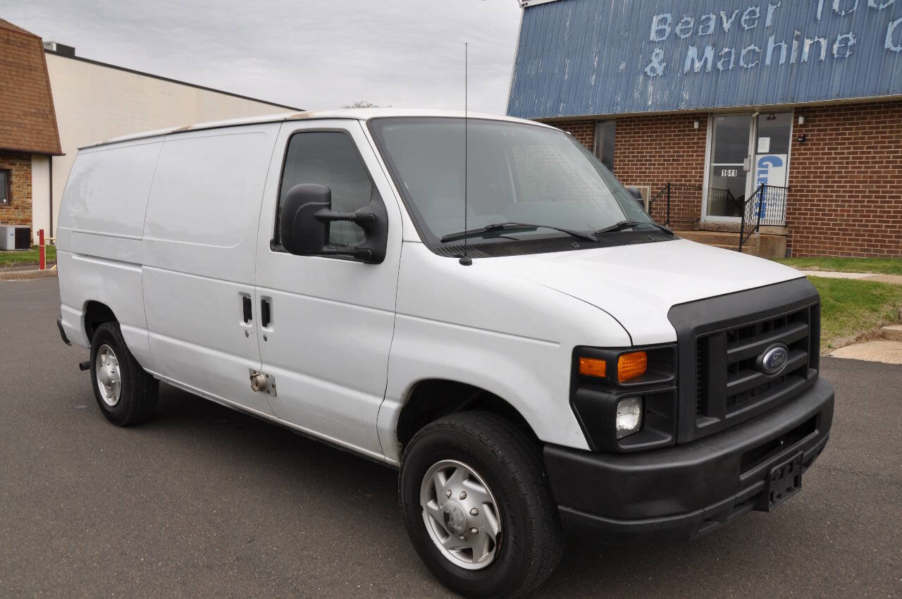 Used 2012 Ford E-250 and Econoline 250 w/ Commercial Cargo Van Pkg image 4