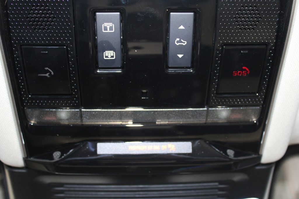 Used 2024 Land Rover Range Rover SE image 35