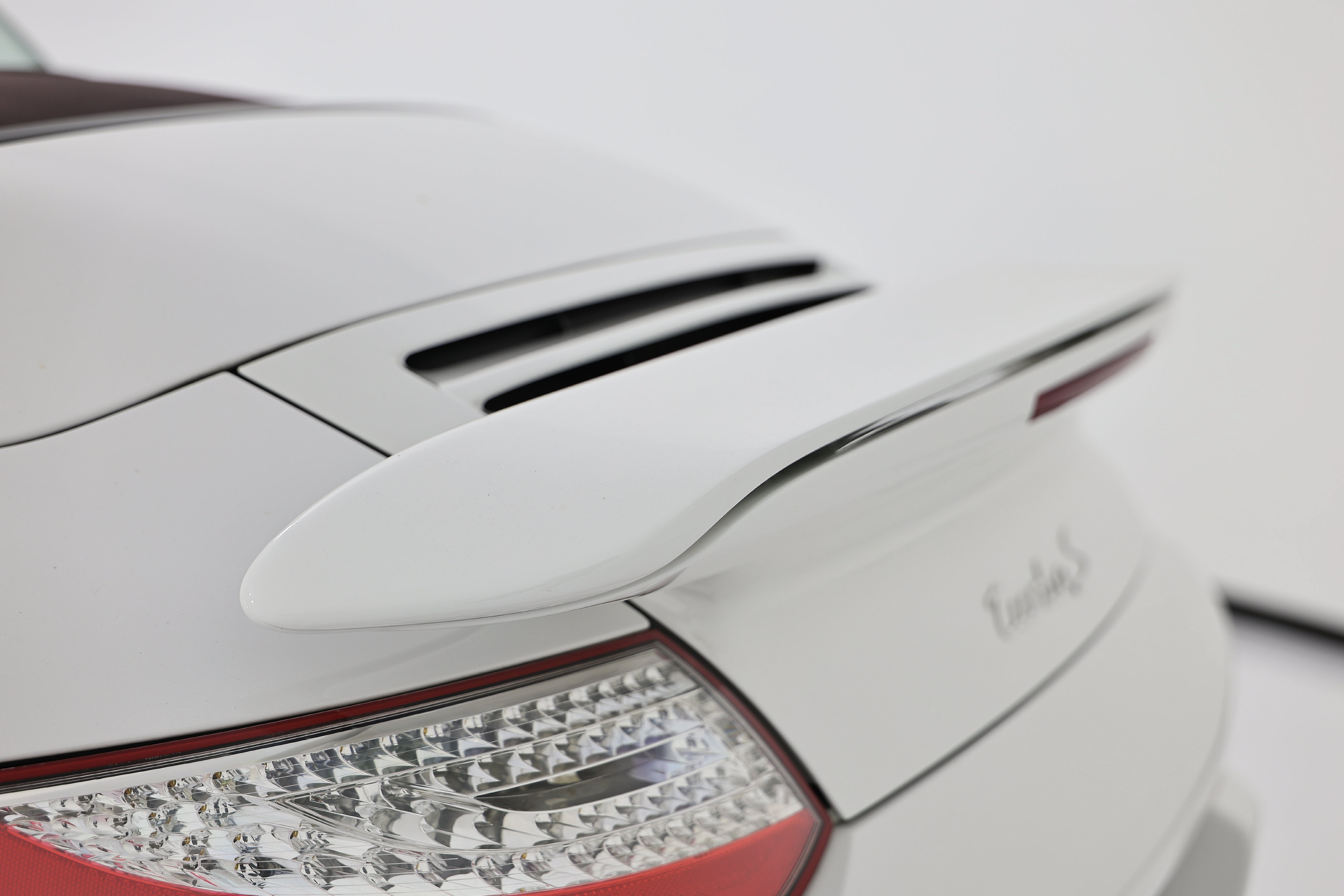 Used 2012 Porsche 911 Turbo S AWD/4WD image 15