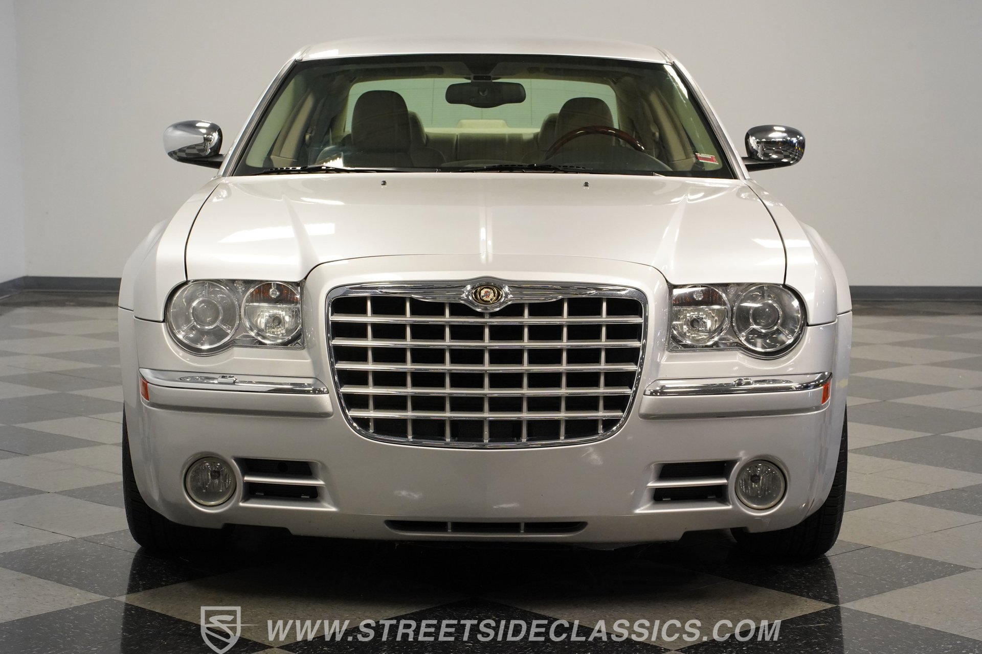 Used 2005 Chrysler 300 C w/ Navigation & Sound Group II image 17