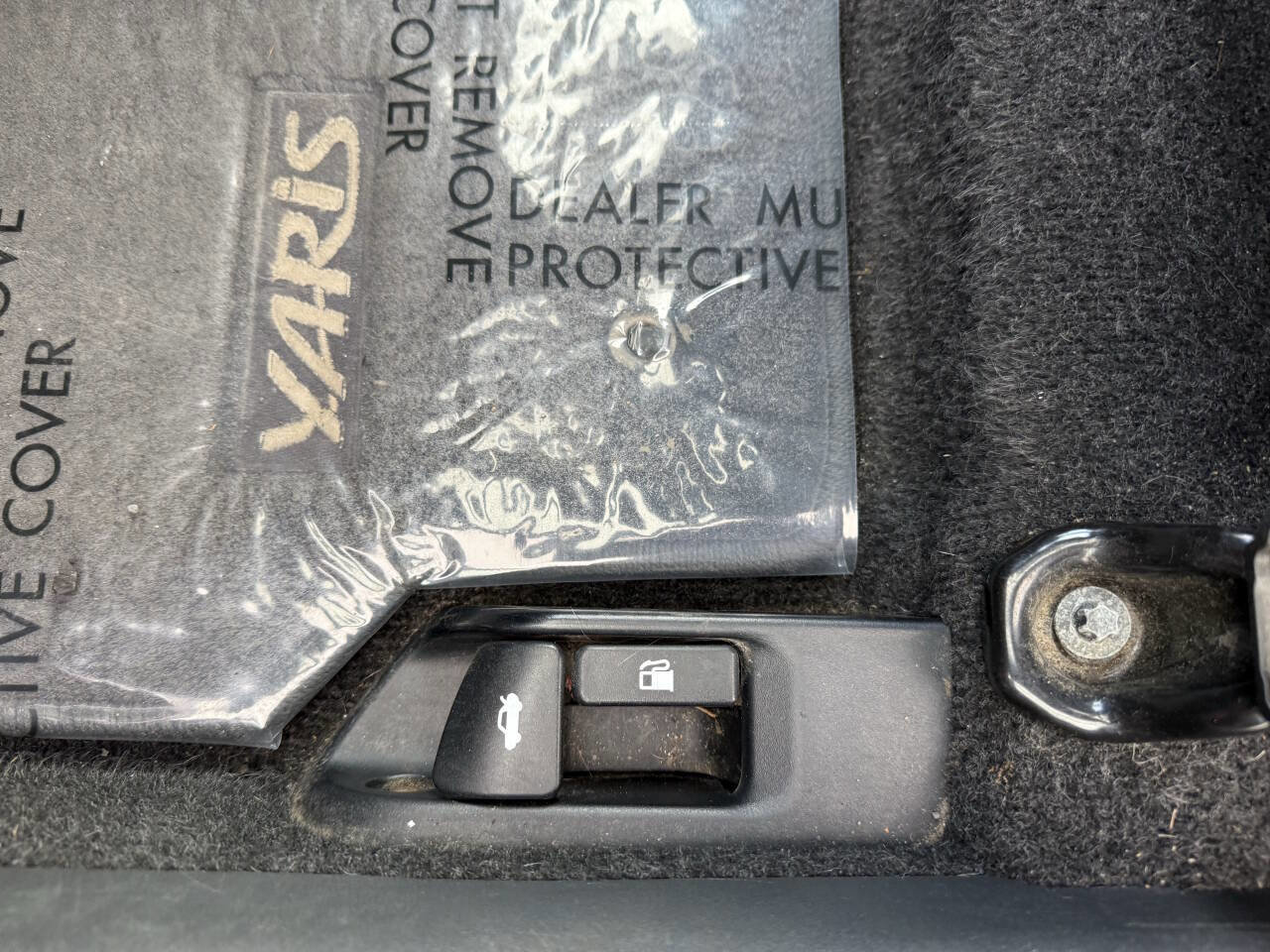 Used 2008 Toyota Yaris Sedan image 12