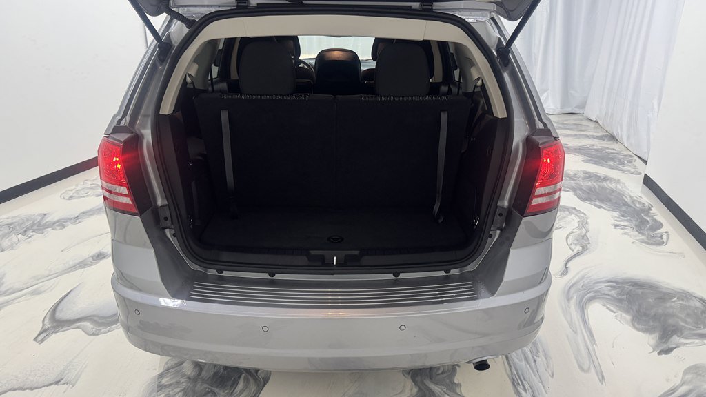Used 2020 Dodge Journey SE w/ SE Popular Equipment Group FWD image 10