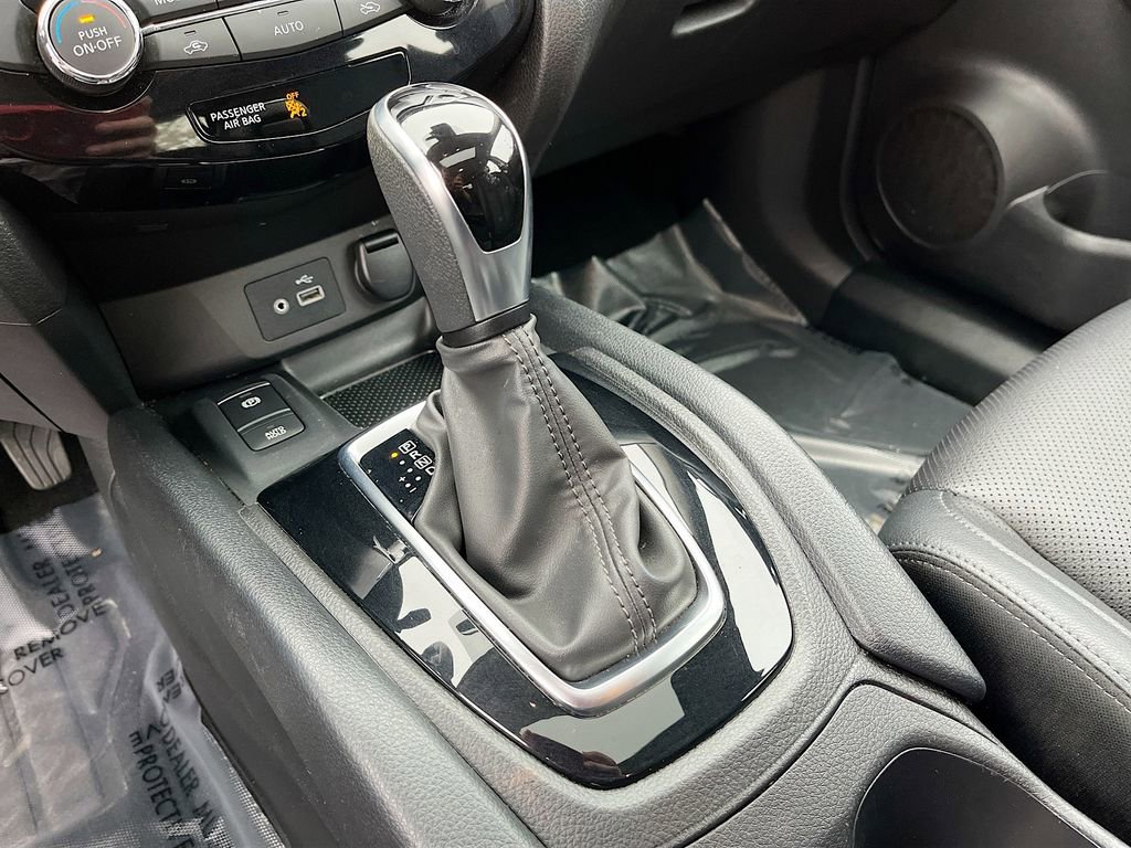 Used 2022 Nissan Rogue Sport SL w/ Premium Package image 17