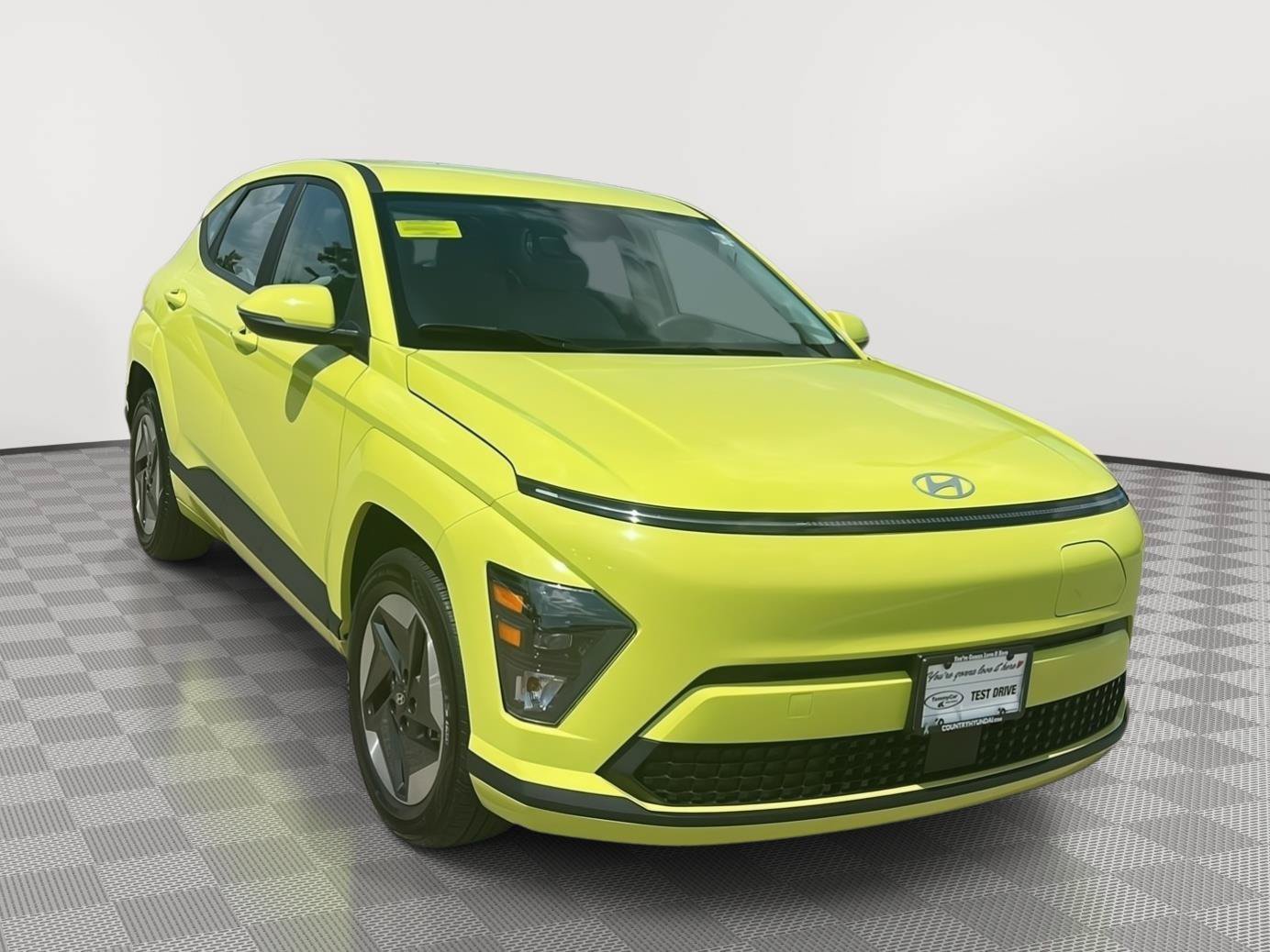 Certified 2024 Hyundai Kona SE FWD image 3