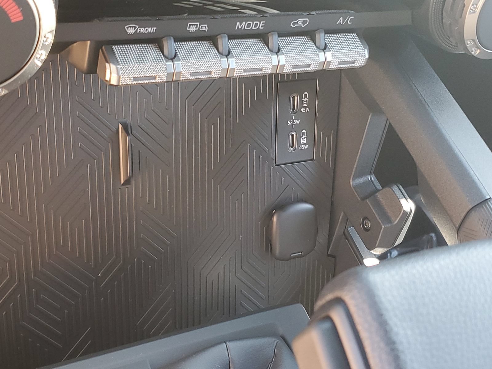 New 2026 Toyota 4Runner SR5 AWD/4WD image 18