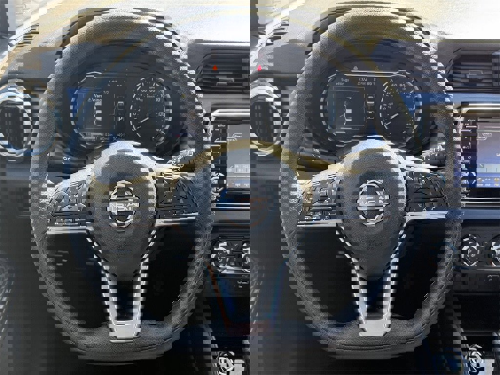 Used 2025 Nissan Versa SV image 14