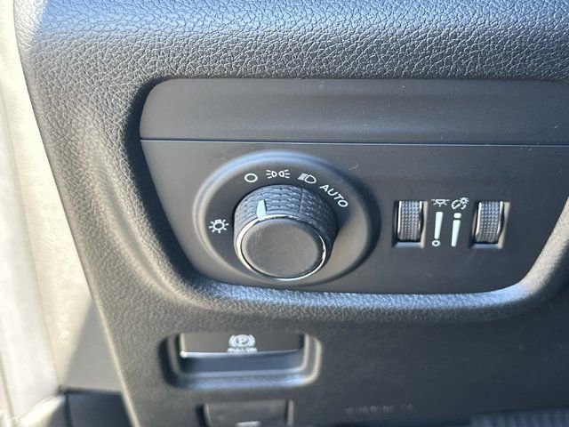 New 2025 Jeep Grand Cherokee Laredo X w/ Luxury Tech Group I image 27