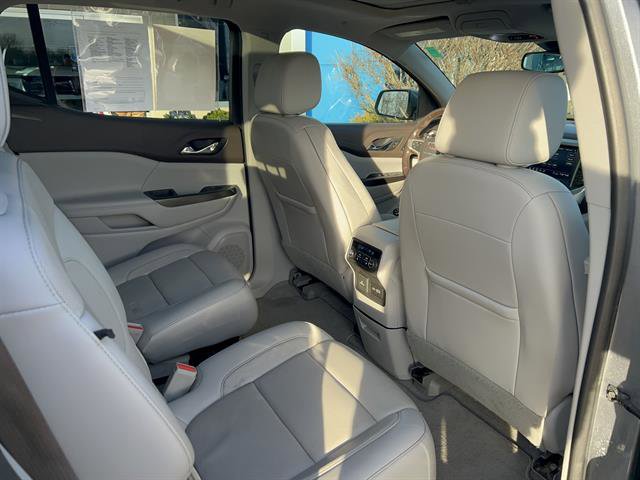 Used 2020 GMC Acadia SLT w/ Premium Package image 22