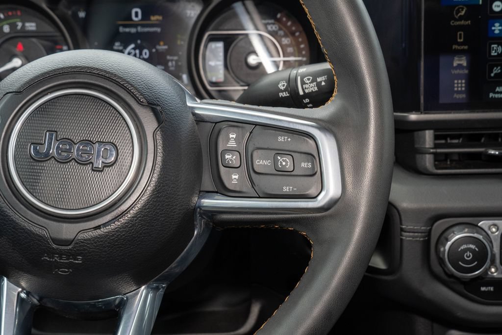 Used 2024 Jeep Wrangler Unlimited Sahara AWD/4WD image 26