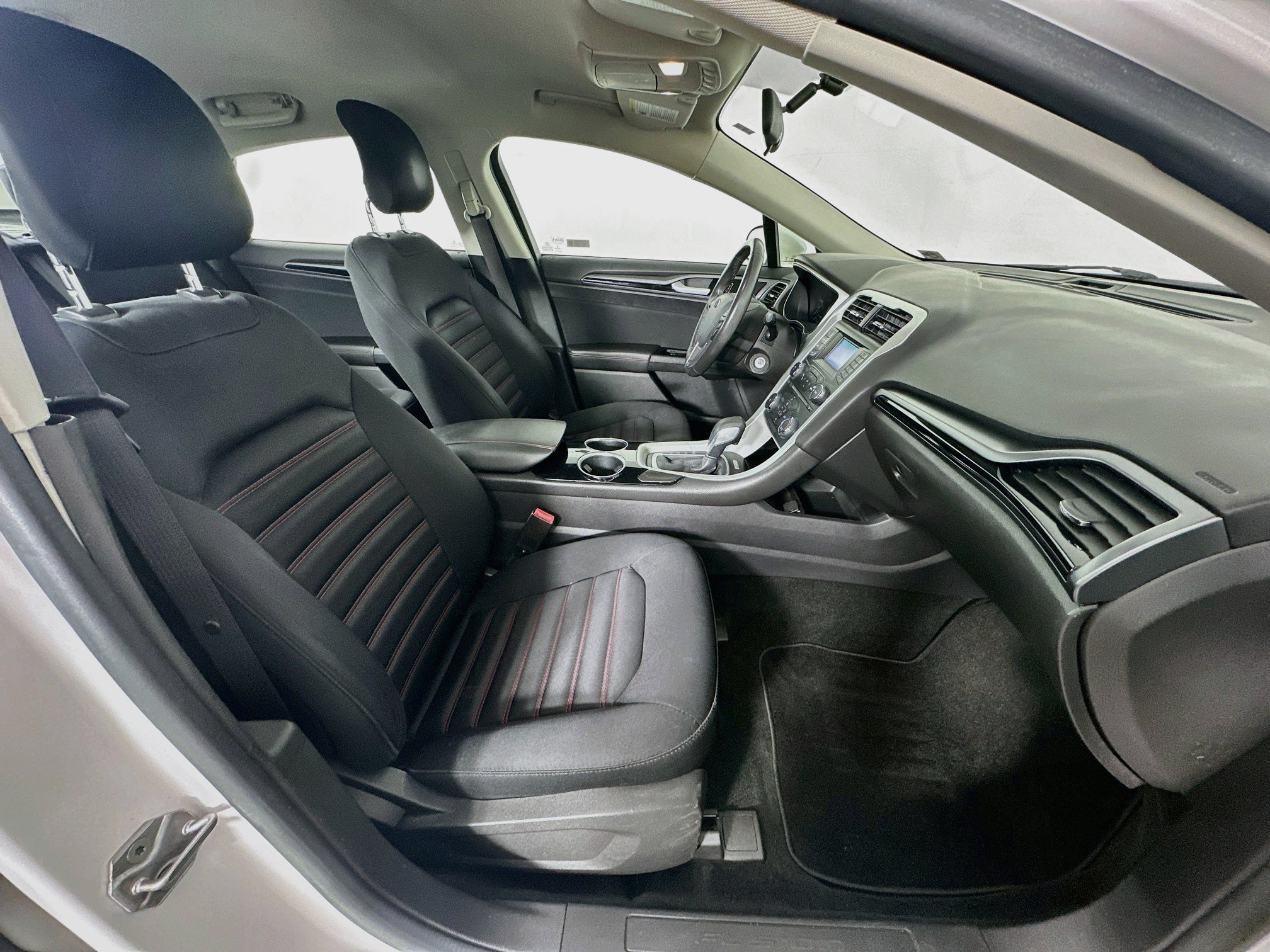 Used 2013 Ford Fusion SE FWD image 28