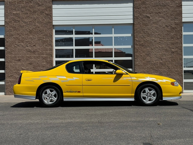 Used 2002 Chevrolet Monte Carlo SS w/ Pace Car Replica Pkg FWD image 3