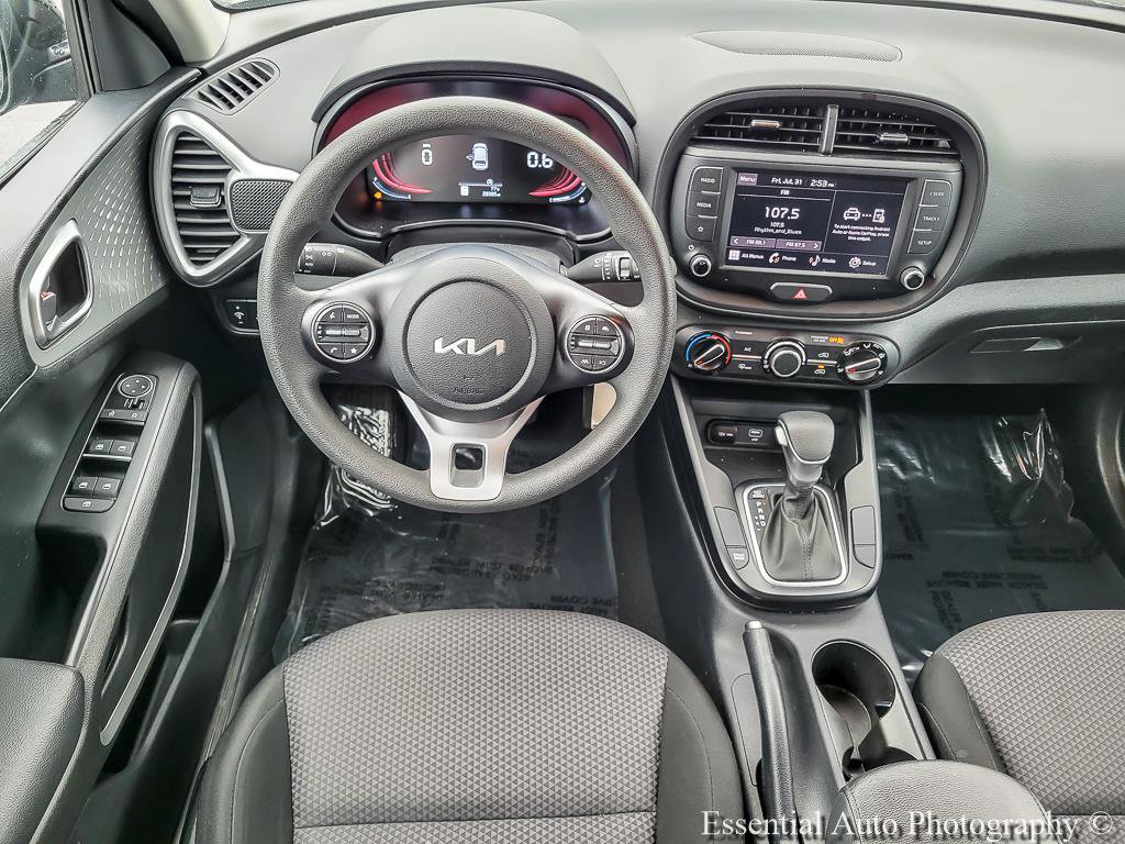 Used 2024 Kia Soul LX w/ Option Group 015 FWD image 13