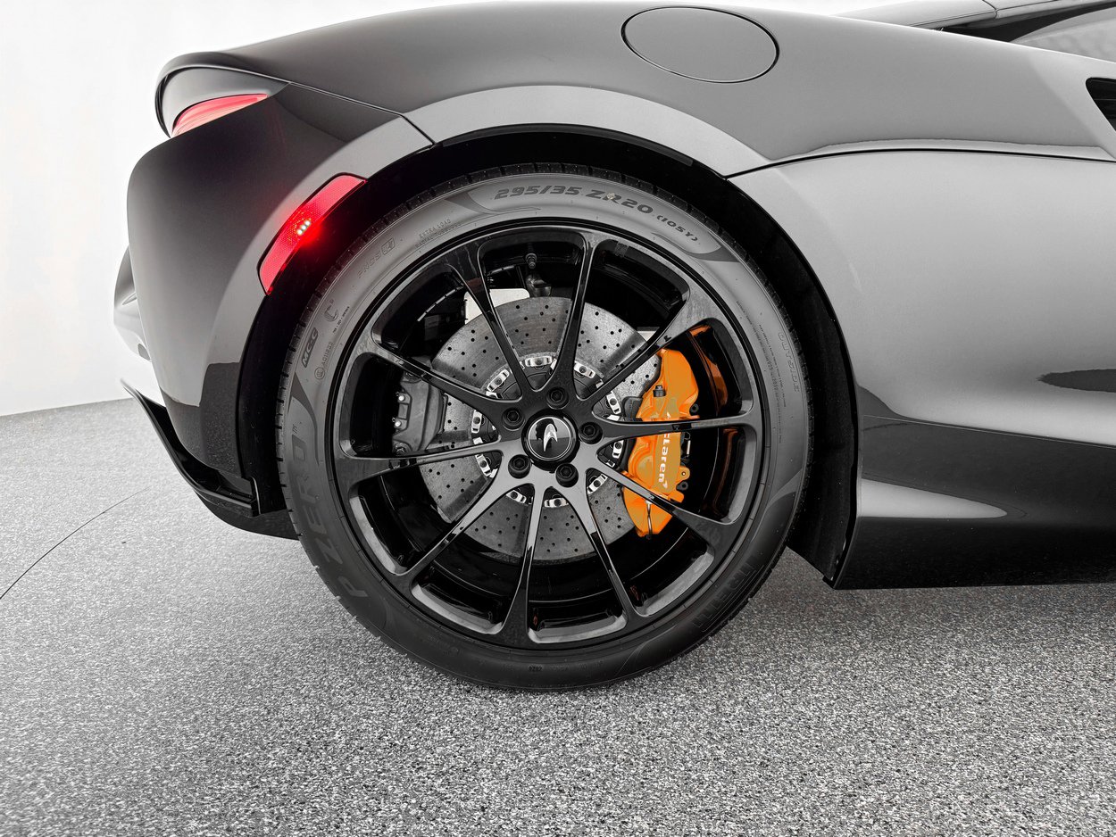 New 2025 McLaren Artura image 29