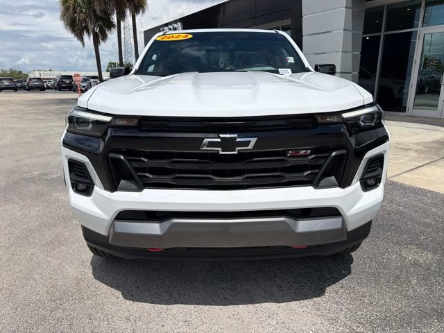 Used 2024 Chevrolet Colorado Z71 w/ Z71 Convenience Package 2 AWD/4WD image 3