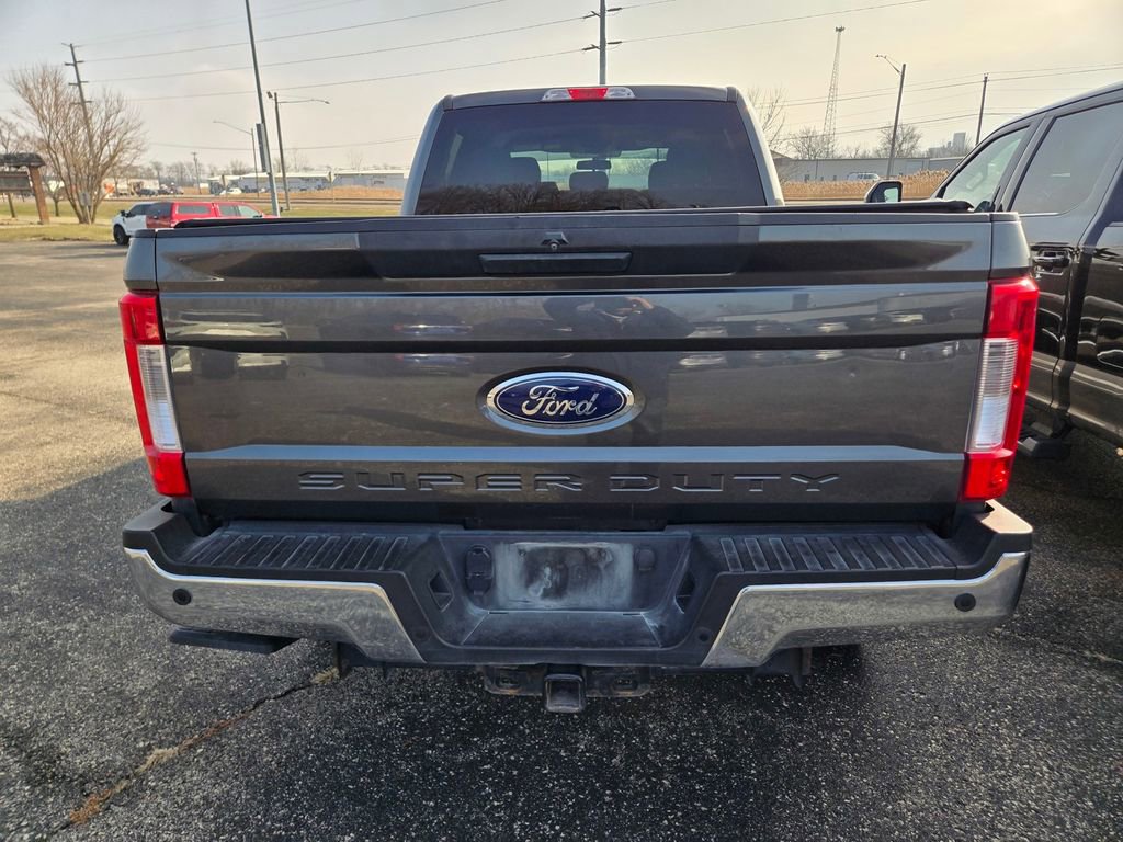 Used 2019 Ford F250 XLT w/ XLT Value Package image 5