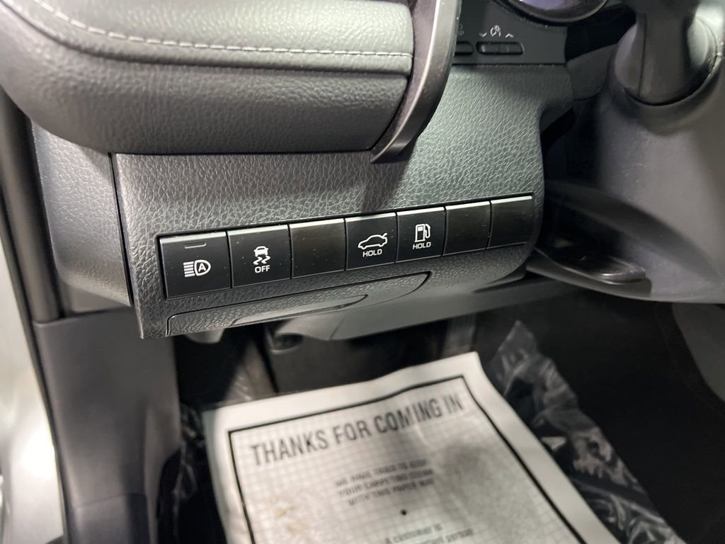 Used 2024 Toyota Camry SE image 22