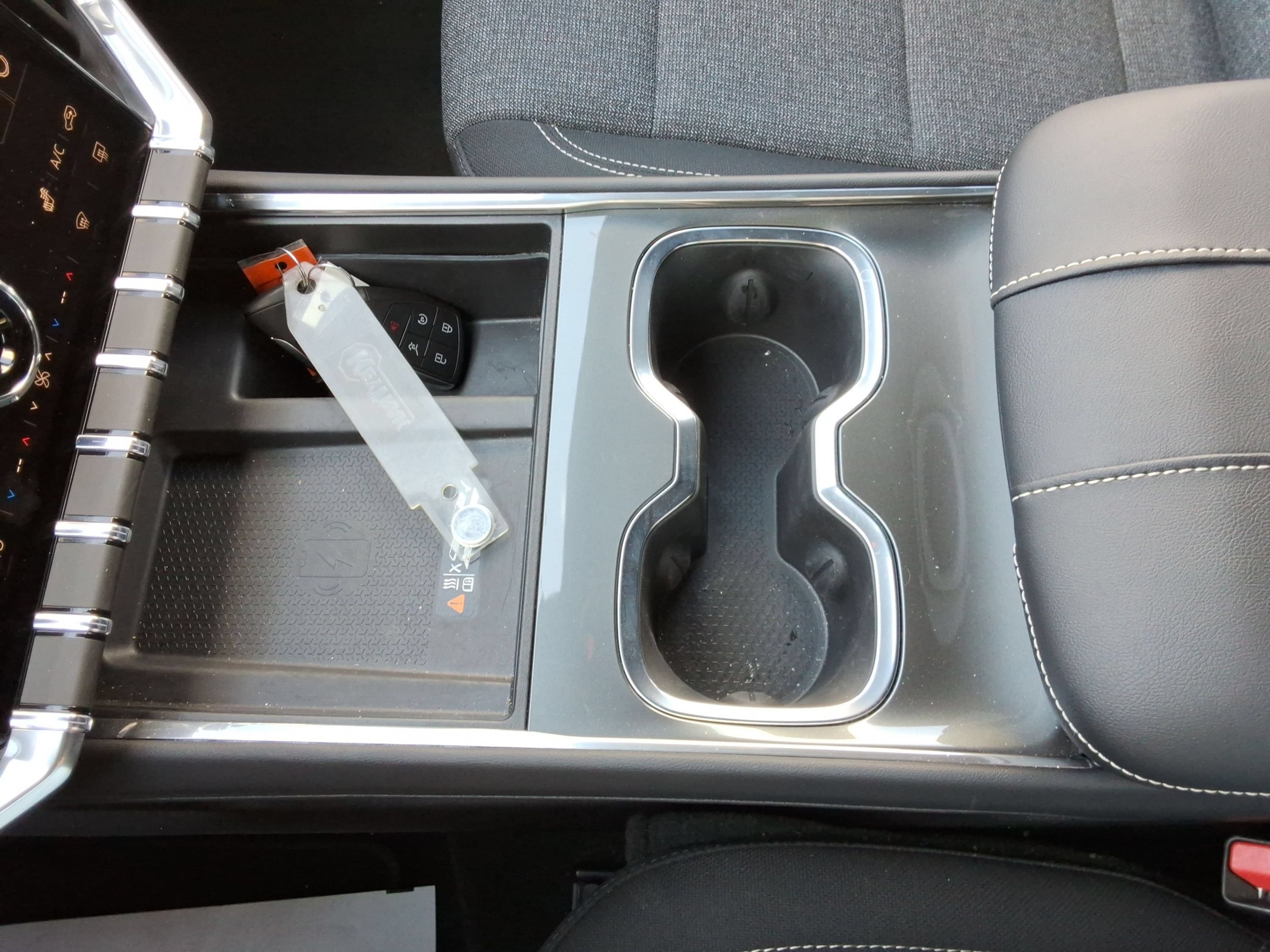 Used 2026 GMC Acadia Elevation FWD image 18