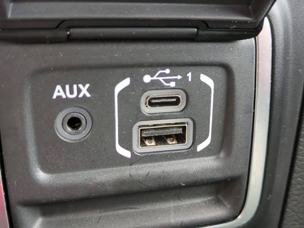 Used 2022 Jeep Wrangler Unlimited Sahara AWD/4WD image 22