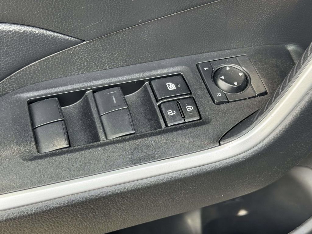 Used 2024 Toyota RAV4 LE image 18