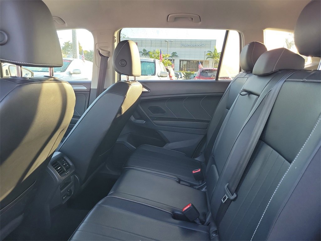 Used 2022 Volkswagen Tiguan SE image 7