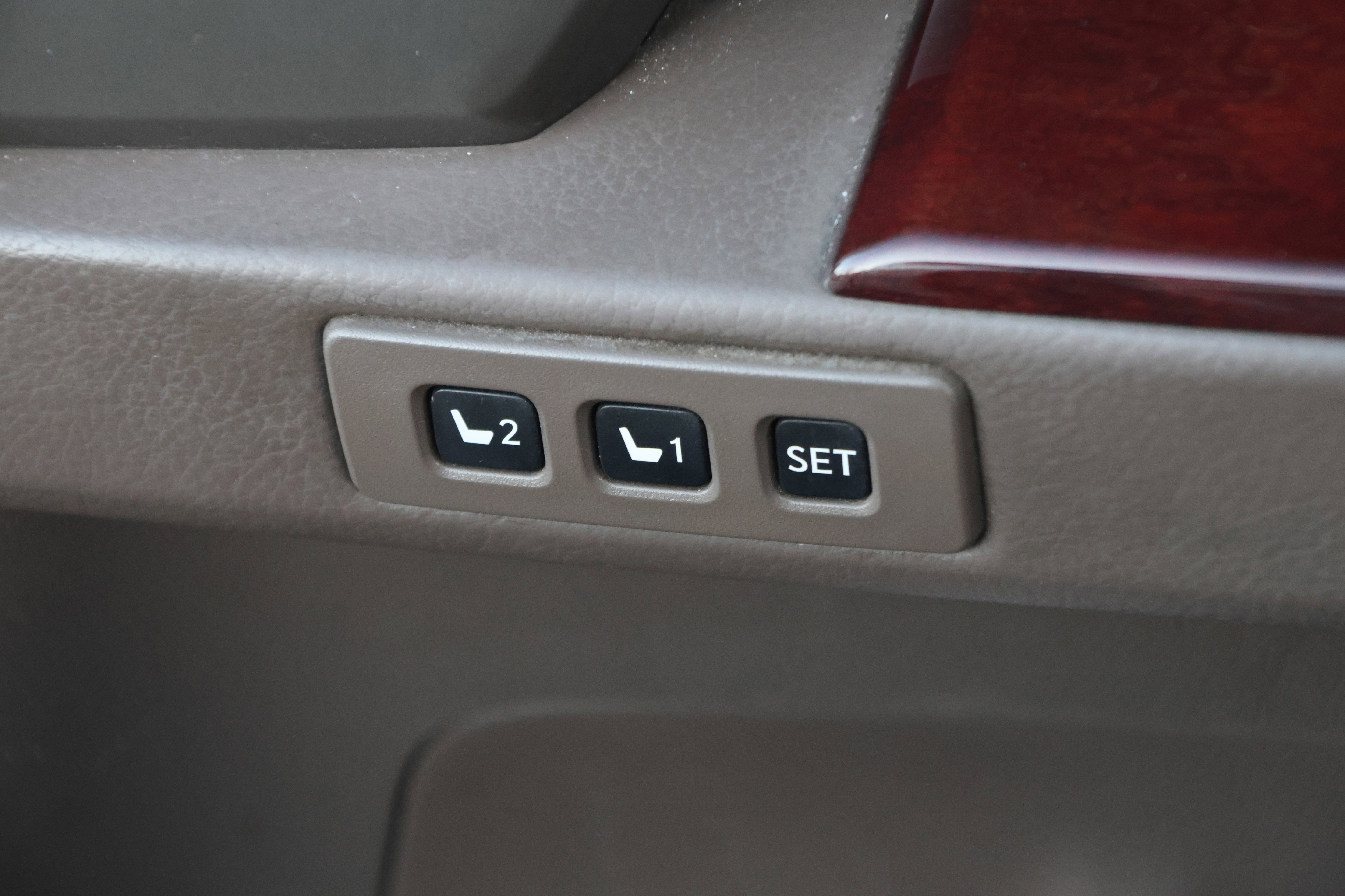 Used 2015 Lexus GX 460 w/ Premium Package image 14