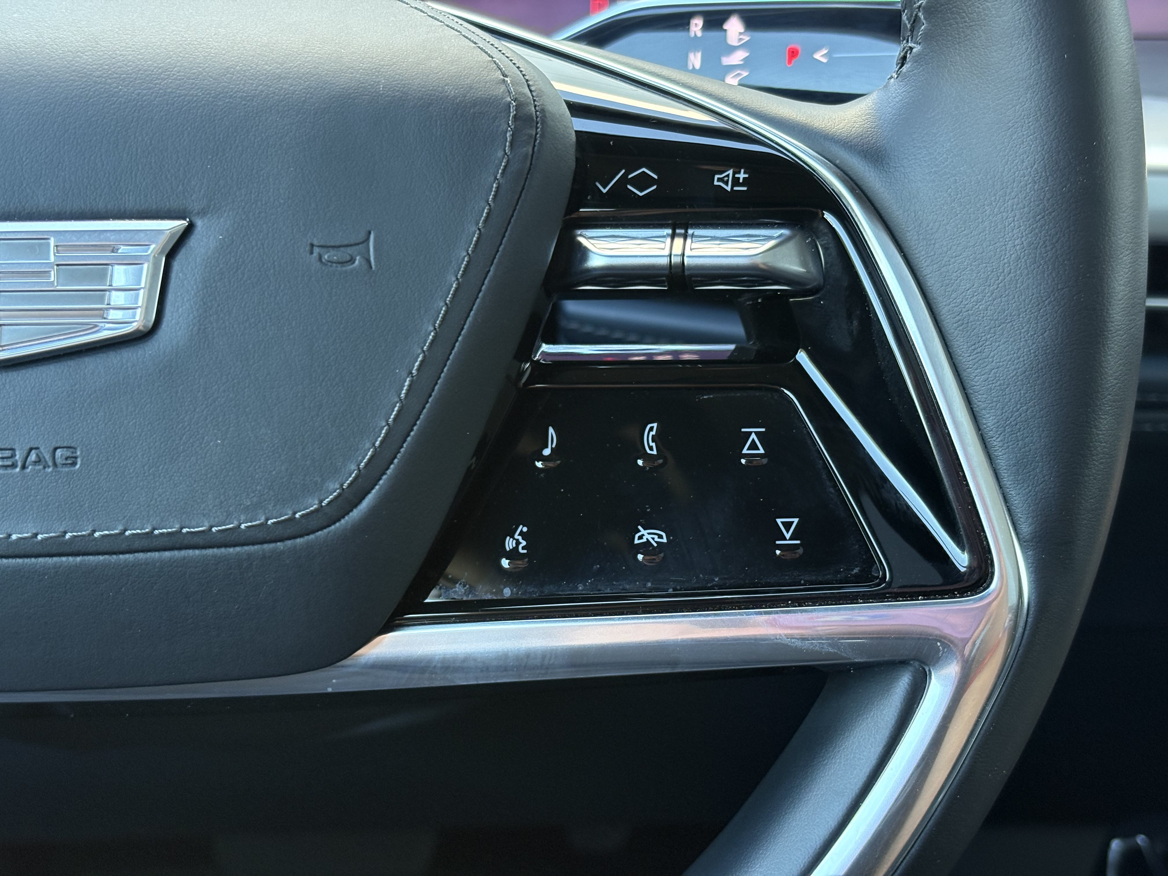 Certified 2025 Cadillac Escalade IQ Luxury 2 w/ LPO, Premium Carpet Package AWD/4WD image 21