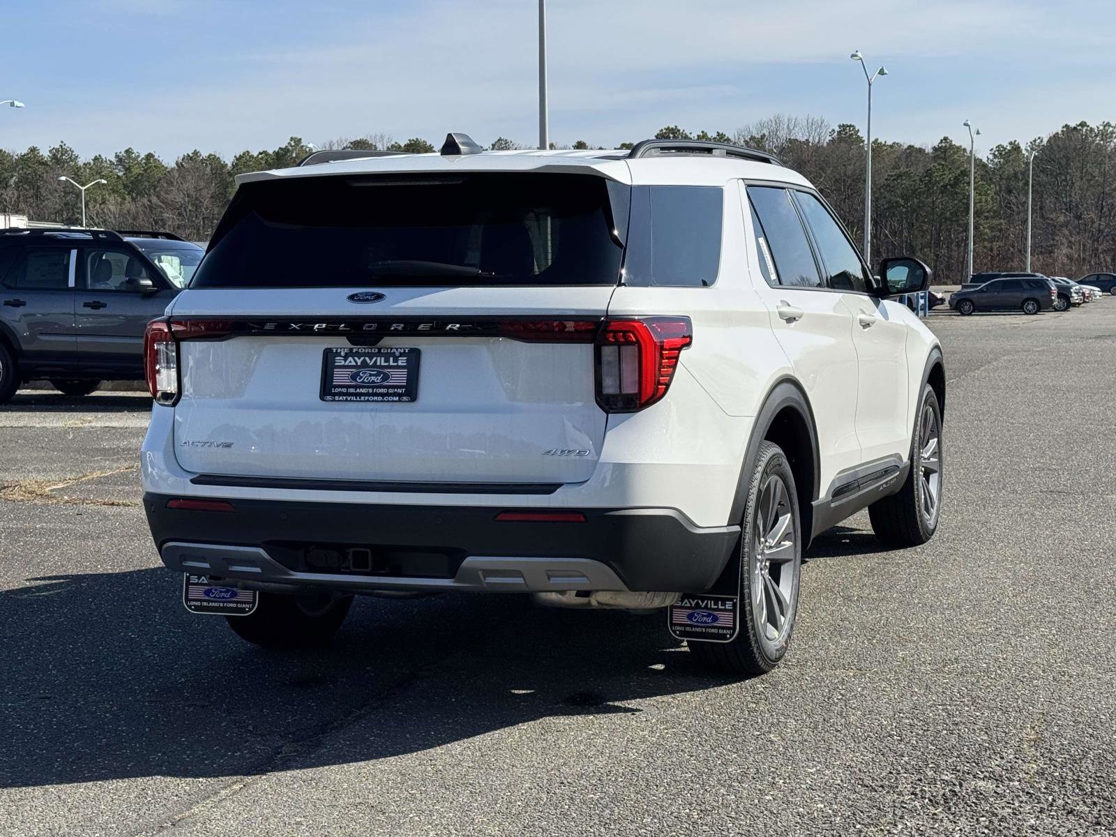 New 2026 Ford Explorer Active w/ Active Comfort Package AWD/4WD image 4
