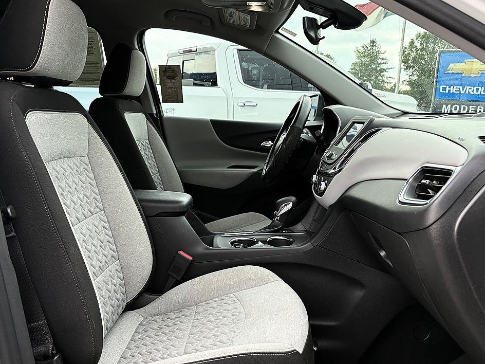 Used 2023 Chevrolet Equinox LS w/ Midnight Edition FWD image 14