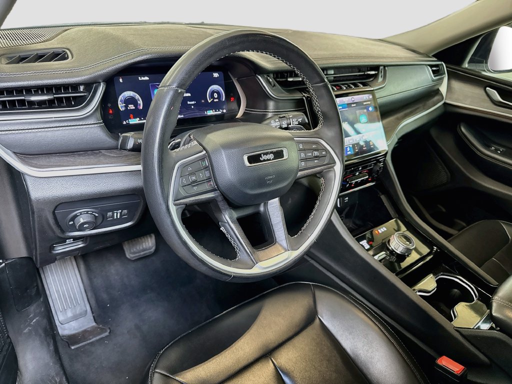 Used 2023 Jeep Grand Cherokee L Limited AWD/4WD image 11