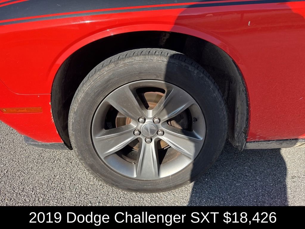 Used 2019 Dodge Challenger SXT RWD image 9