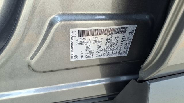 Used 2025 Nissan Rogue SV image 32