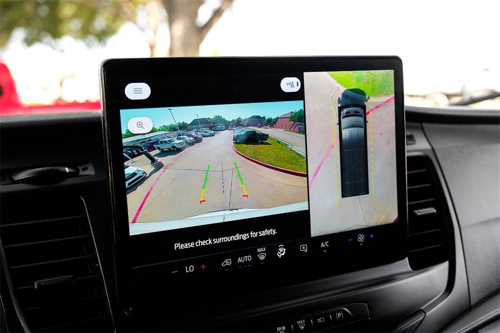 Used 2022 Ford E-Transit 148 High Roof Extended image 18