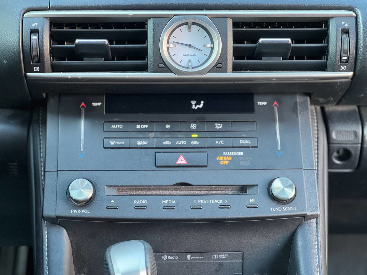 Used 2016 Lexus RC 200t image 28