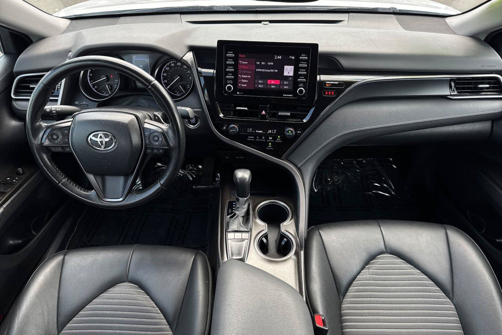 Used 2024 Toyota Camry SE w/ Convenience Package FWD image 15