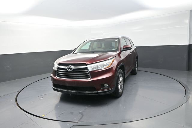 Used 2015 Toyota Highlander XLE image 30
