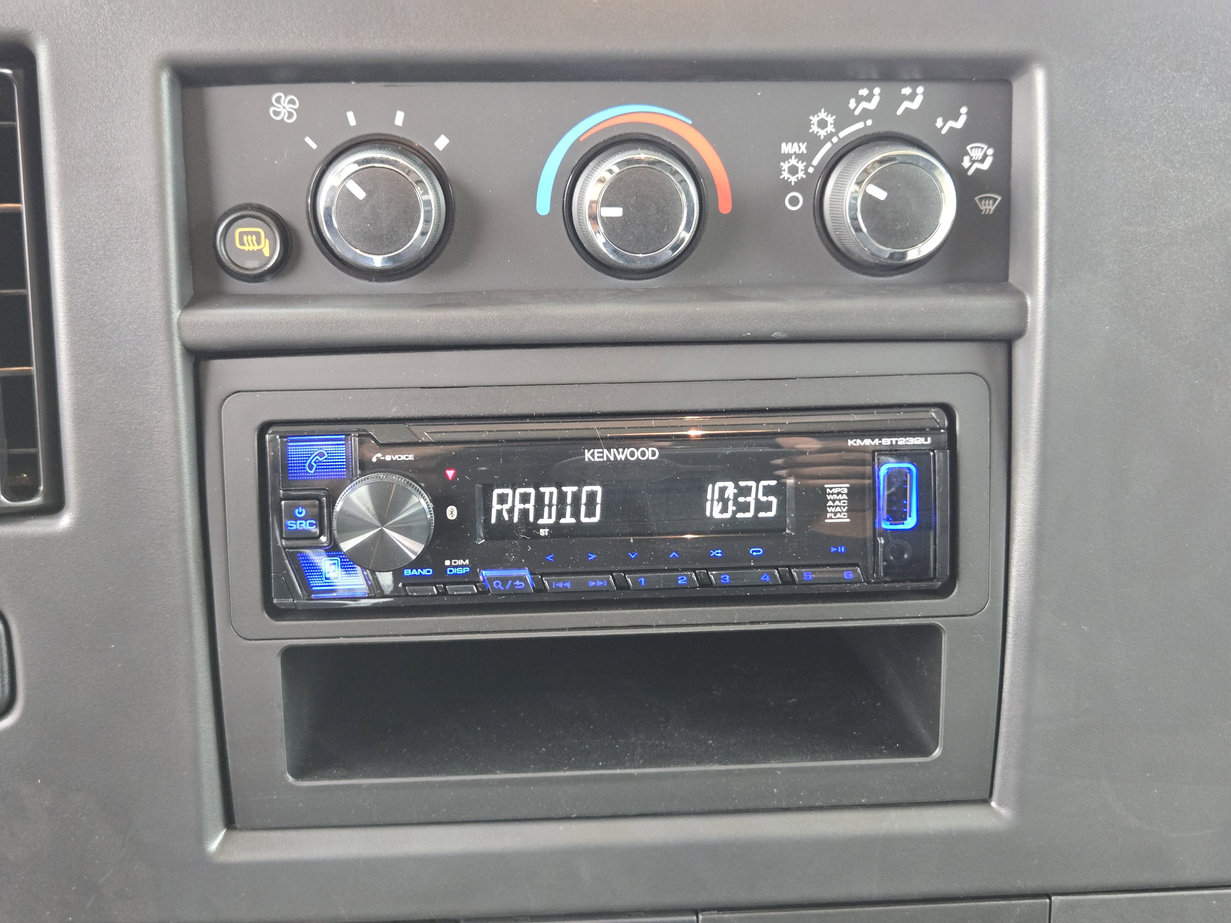 New 2025 Chevrolet Express 2500 w/ Driver Convenience Package RWD image 12