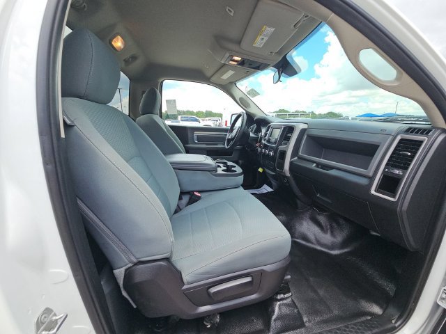 Used 2018 RAM 1500 Express RWD image 11