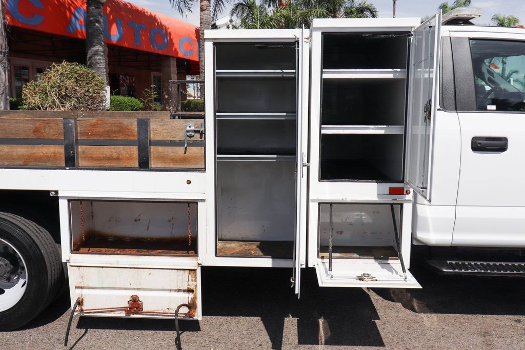 Used 2017 Ford F550 2WD Regular Cab Super Duty image 11