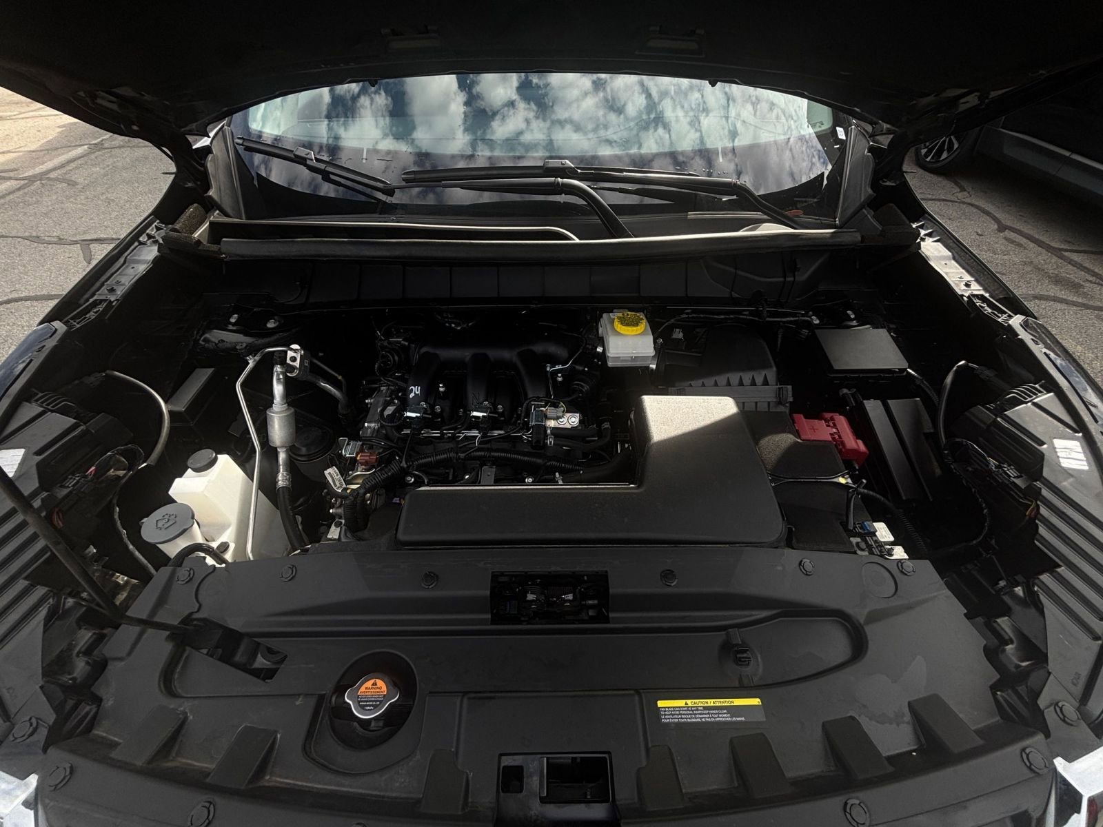 Used 2025 Nissan Pathfinder SV image 40