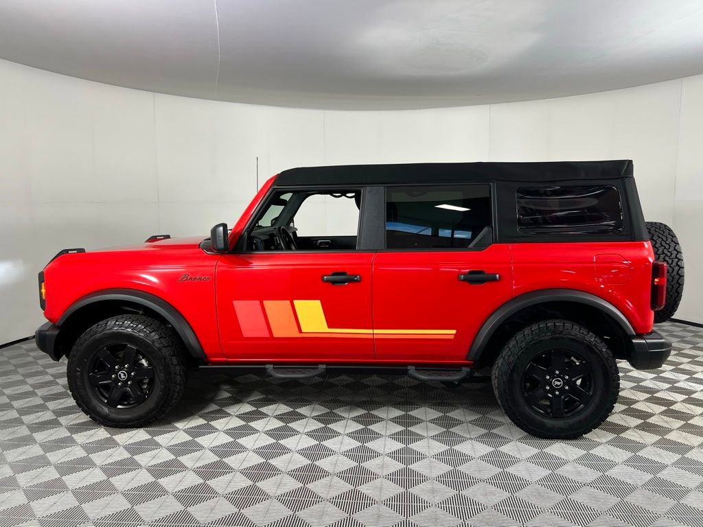 Used 2024 Ford Bronco Black Diamond image 9