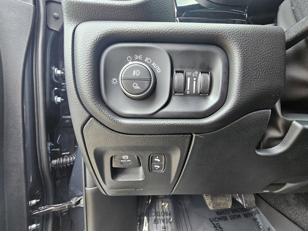 New 2025 RAM 1500 Laramie image 25