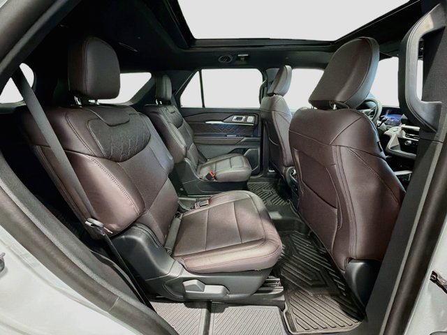 Used 2026 Ford Explorer Platinum AWD/4WD image 23