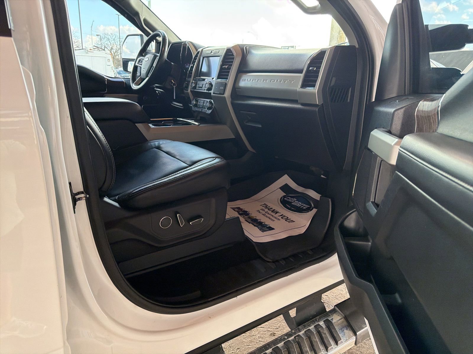 Used 2019 Ford F250 Lariat w/ Lariat Value Package AWD/4WD image 8
