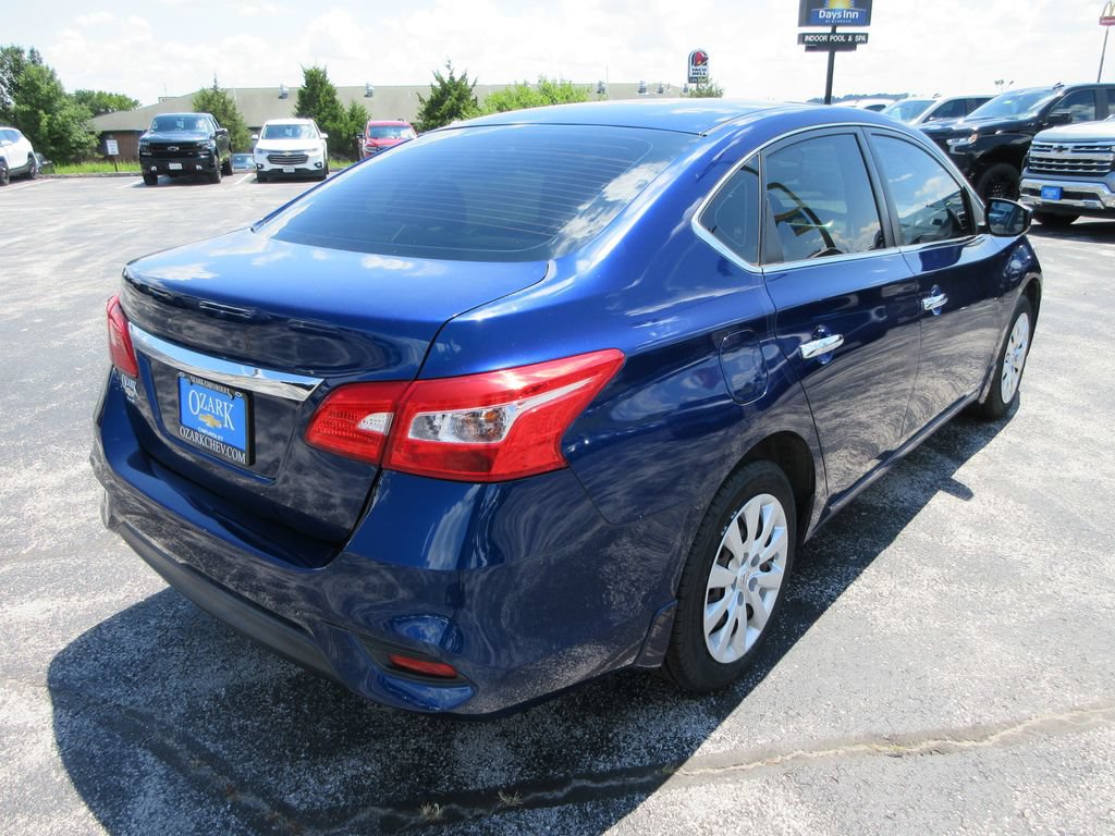 Used 2017 Nissan Sentra S FWD image 5