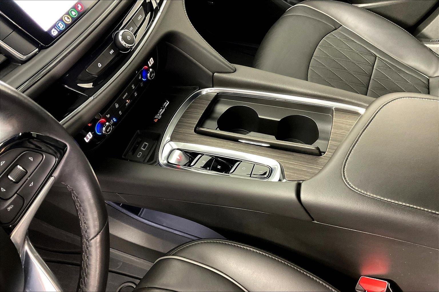 Used 2023 Buick Enclave Avenir image 18