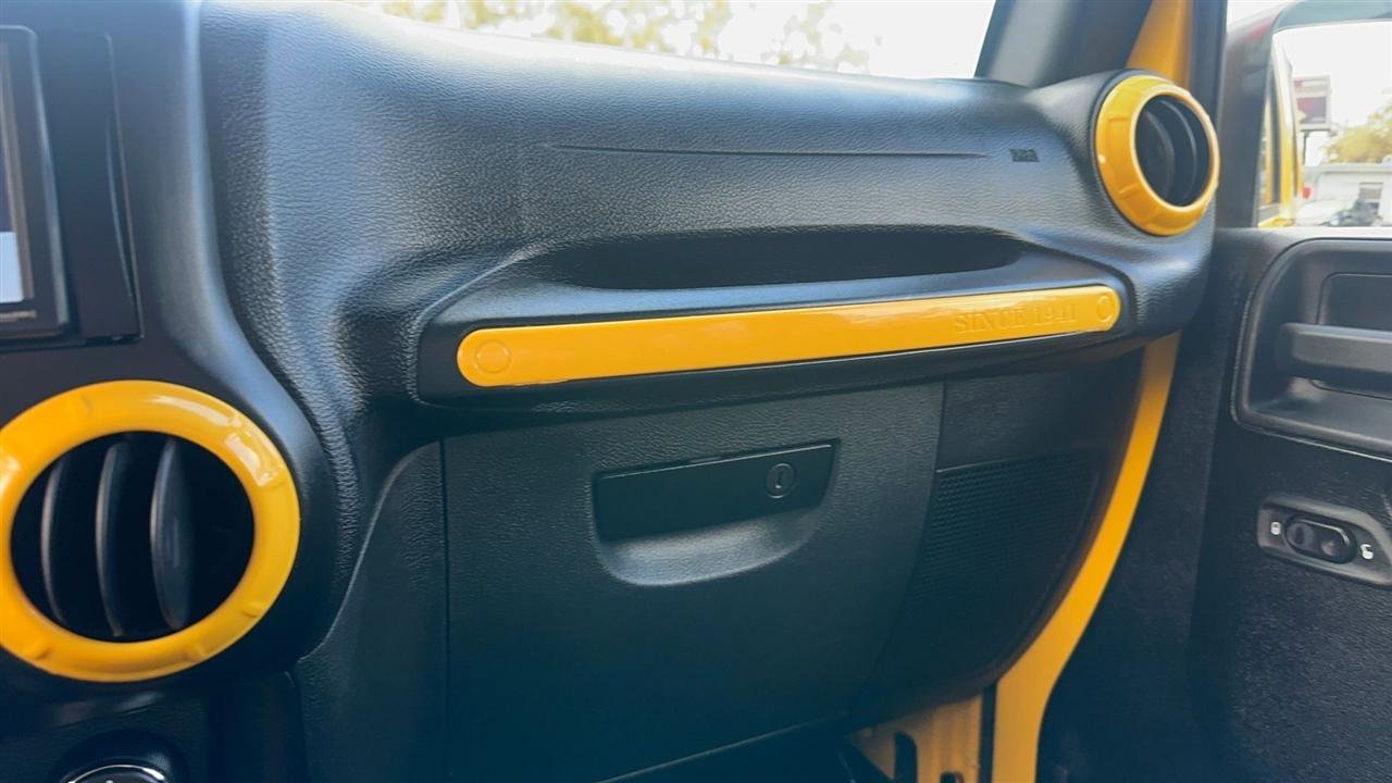 Used 2015 Jeep Wrangler Unlimited Sport w/ Quick Order Package 24S image 41