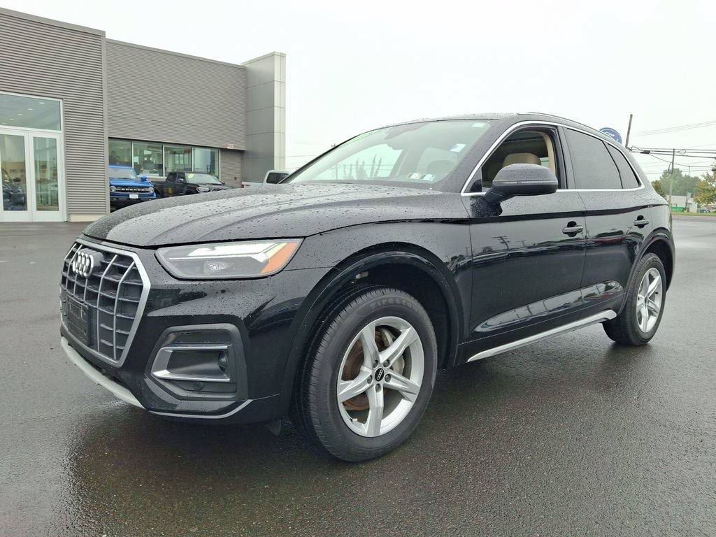 Used 2021 Audi Q5 2.0T Premium w/ Convenience Package AWD/4WD image 3
