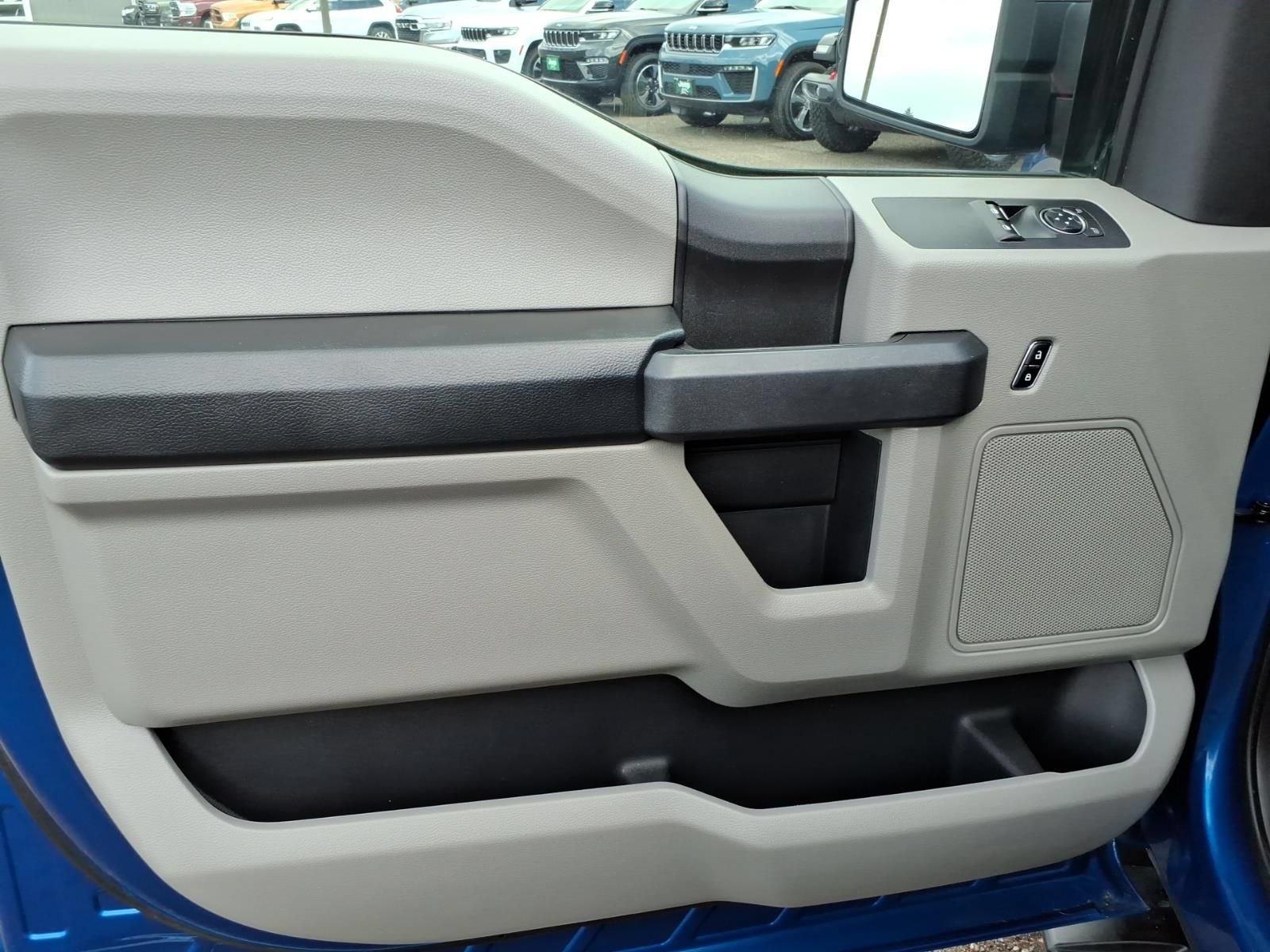 Used 2017 Ford F150 XL w/ Equipment Group 101A Mid AWD/4WD image 14