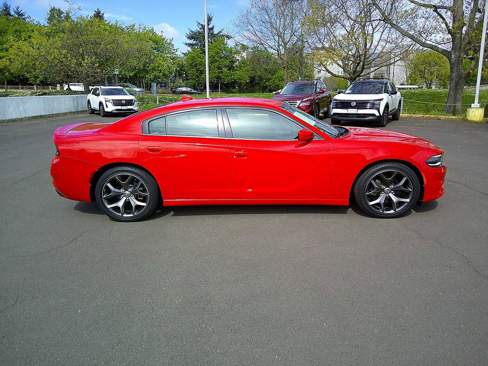 Used 2015 Dodge Charger SXT image 6